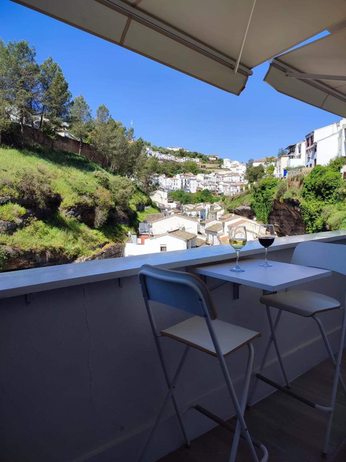 La Rosa Gris Apartment Setenil De Las Bodegas Luaran gambar